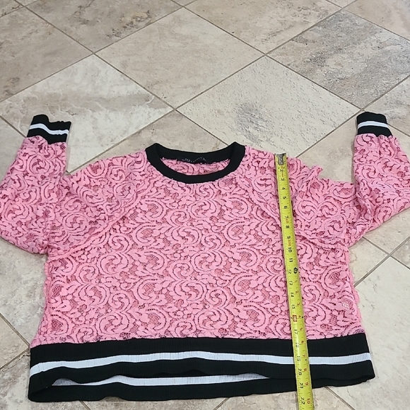 Zara Pink Lace Sweater with Black Trim - Picture 6 of 7